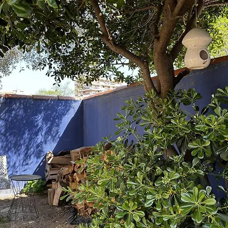 Maison à Proche De La Et Des Commodités - Fr-1-696-84 *